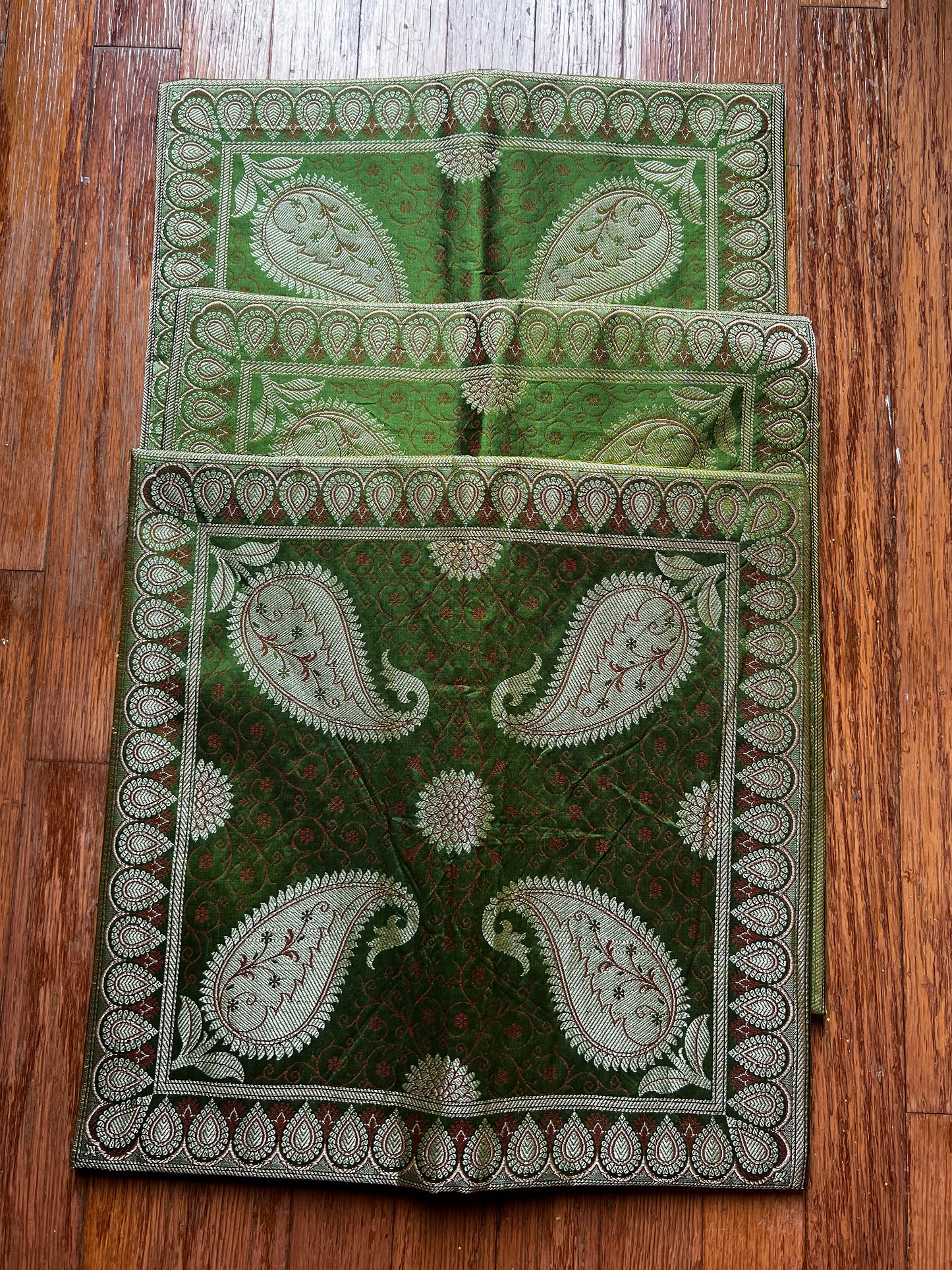 Pretty Pillow - Green 3x