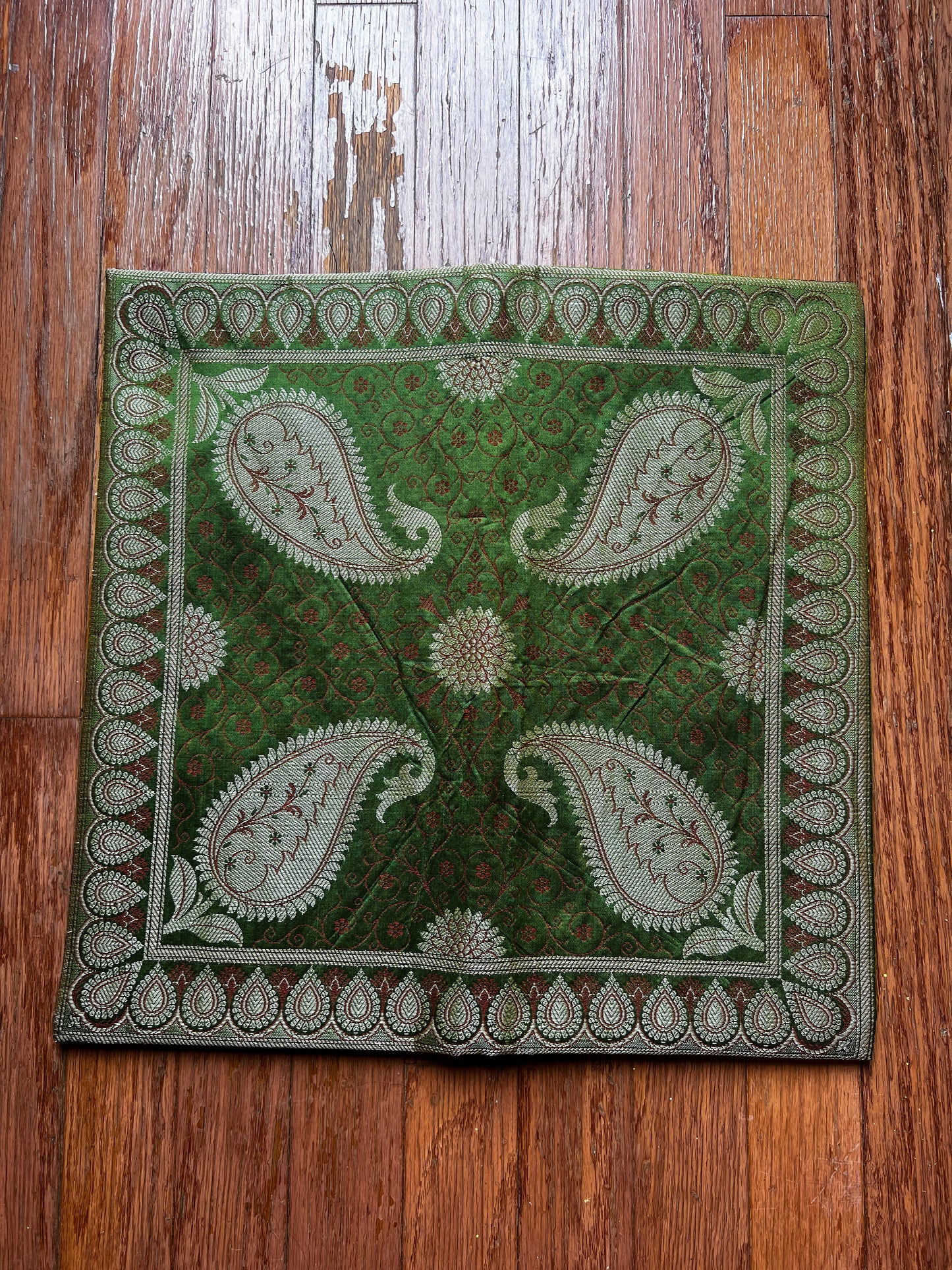 Pretty Pillow - Green 3x