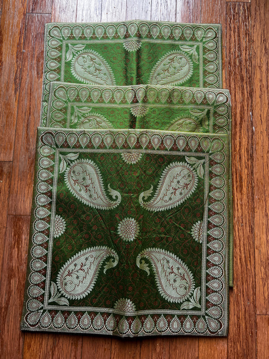 Pretty Pillow - Green 3x